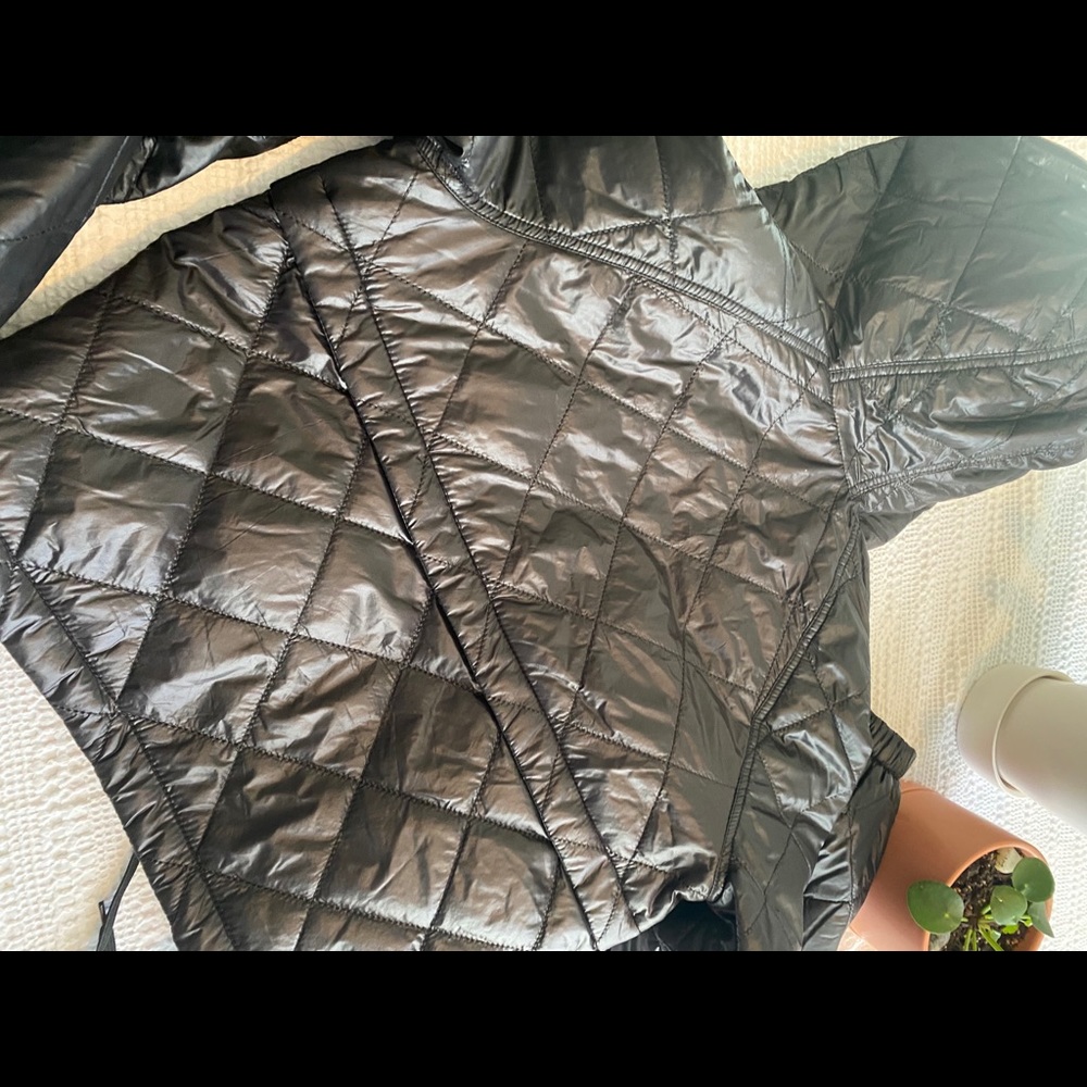 Divided Quilted Light Jacket - image 3